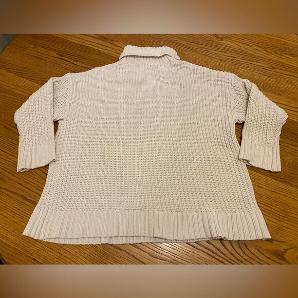 Aerie Cream Turtleneck Sweater - Picture 5 of 8